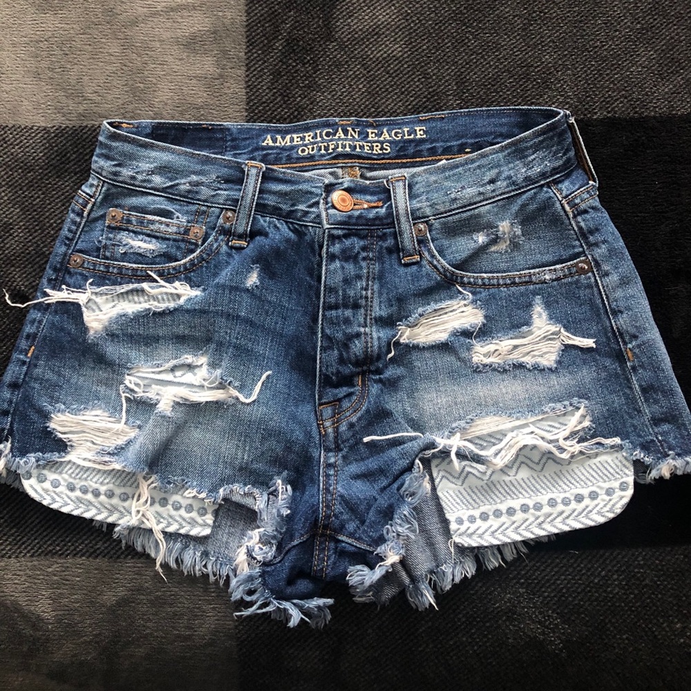 American Eagle mid-rise jean short